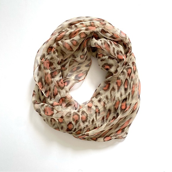 NWOT Orange & Tan Animal Print Lightweight Flowy Scarf - Picture 4 of 8